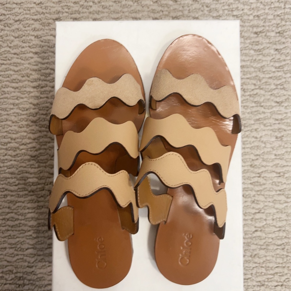 Chloé Triple Wavy-Strap Slide Sandals in Tan and Beige